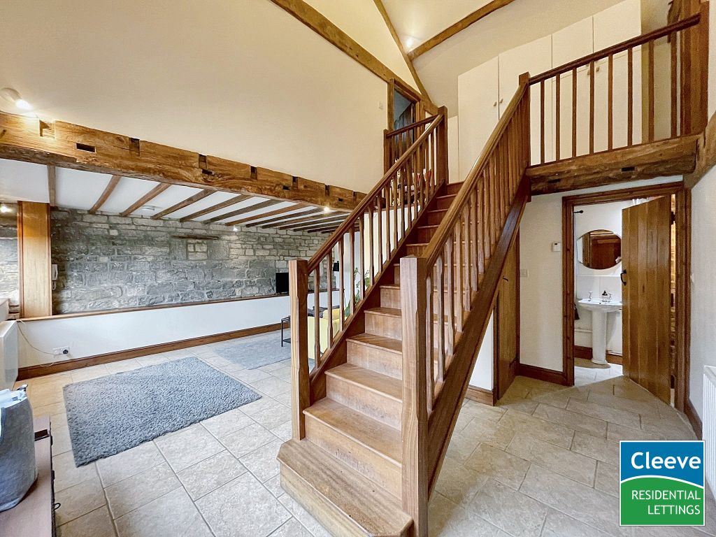 Property photo 3 of 12 5602A11A-8De8-4778-Bf7c-E51d99587Fe2