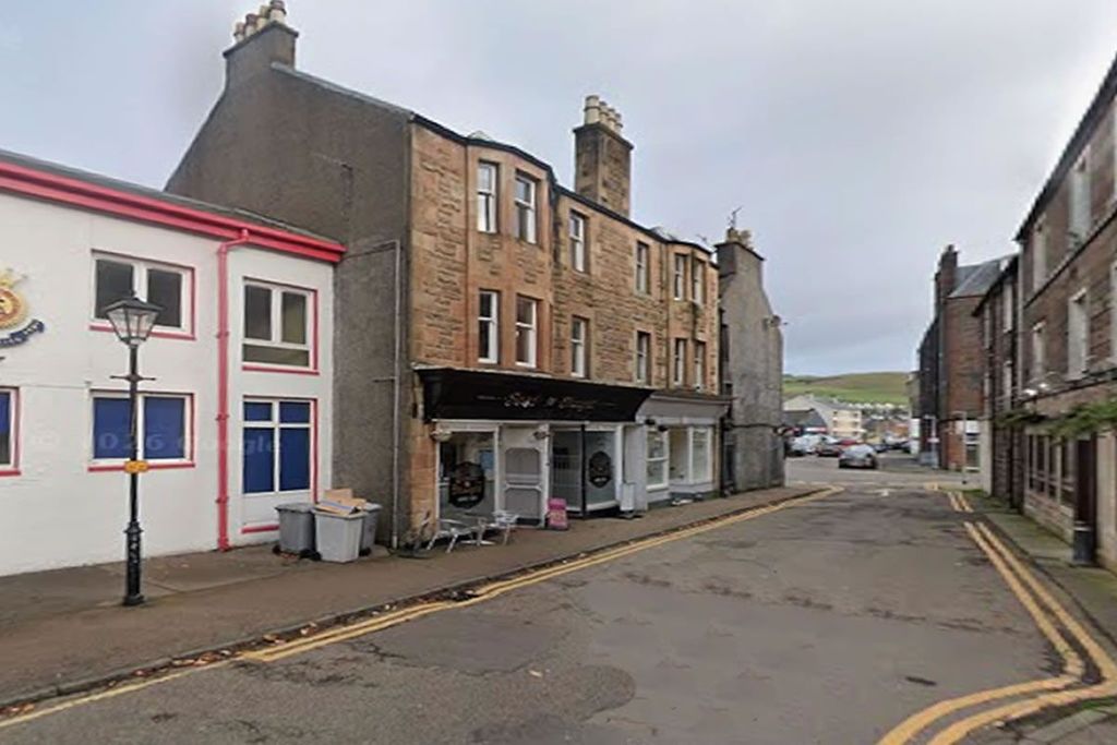 Property photo 1 of 9