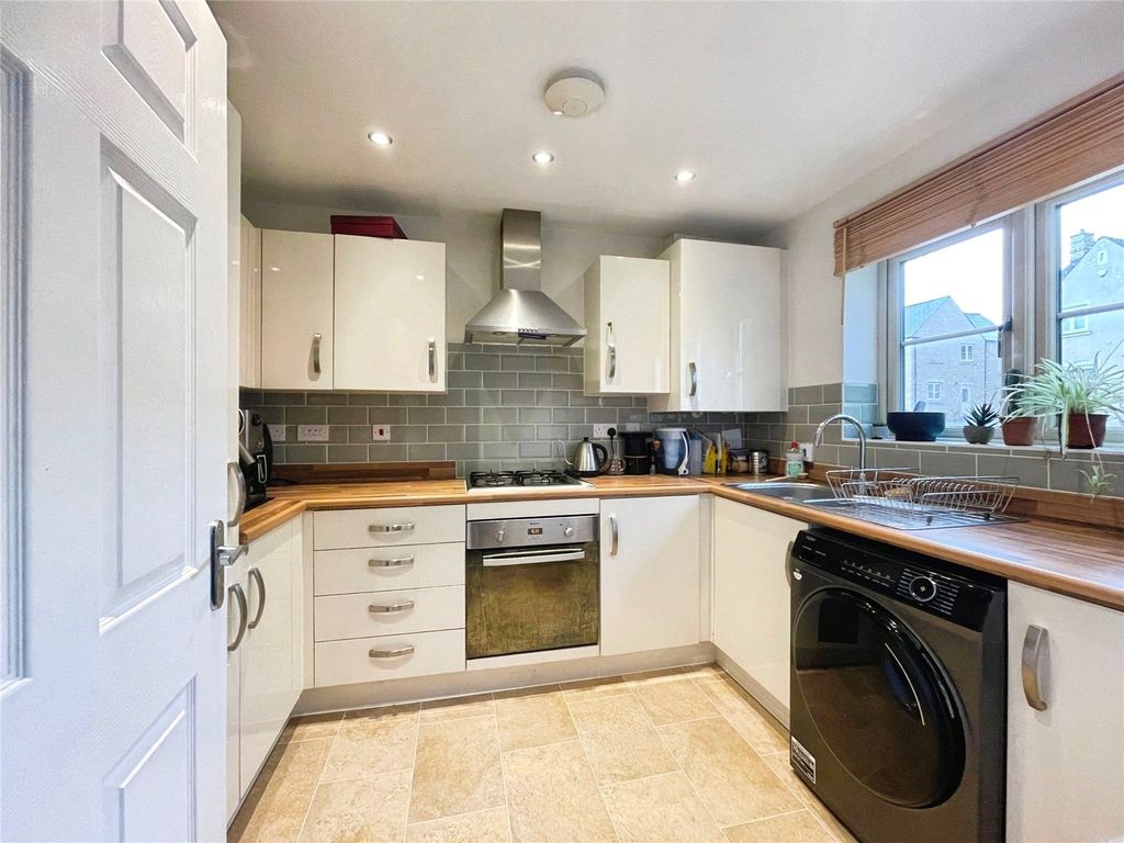 Property photo 2 of 11 Picture No. 05