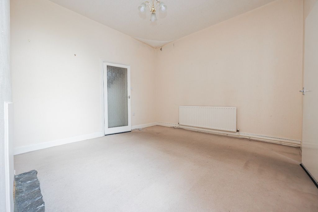 Property photo 3 of 18 5317754