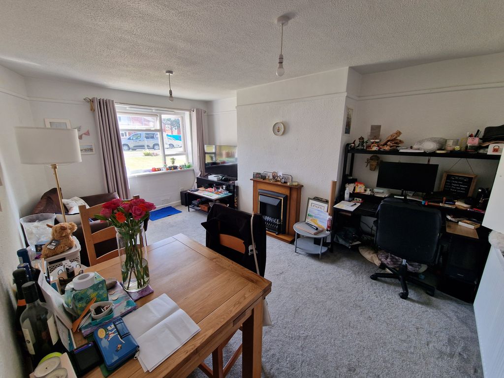 Property photo 3 of 12 Sitting/Dining Room