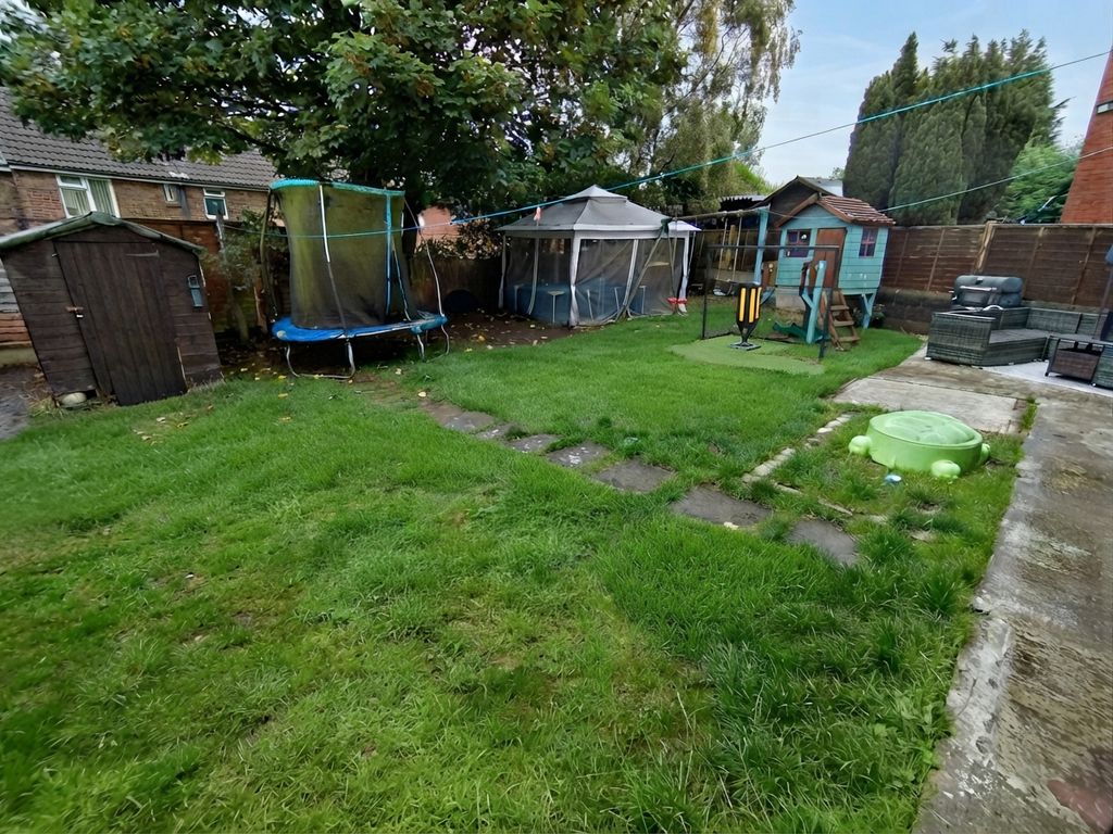 Property photo 3 of 23