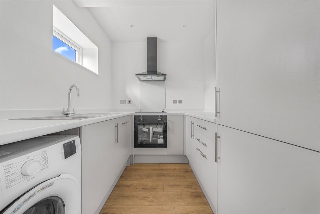 Property photo 3 of 7 Picture No. 09