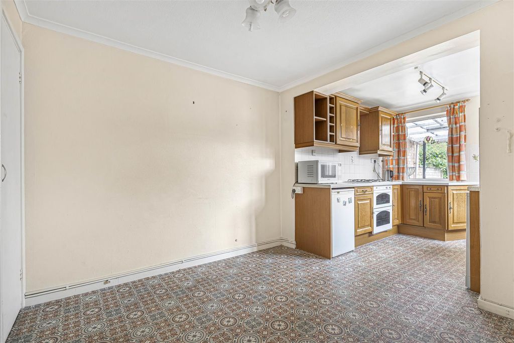 Property photo 3 of 16 4_81783.Jpg