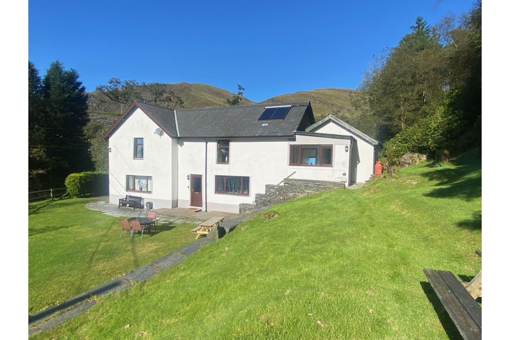 Property photo 1 of 18
