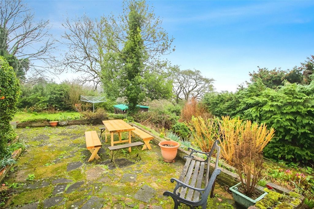 Property photo 2 of 4 Garden