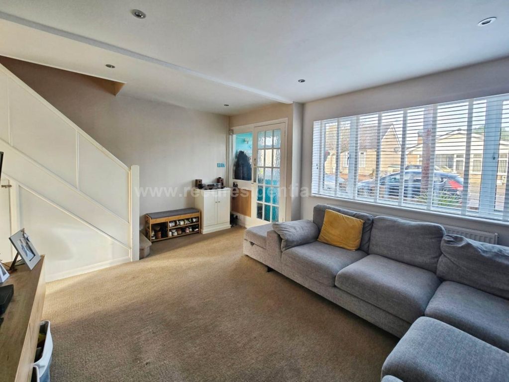 Property photo 3 of 19