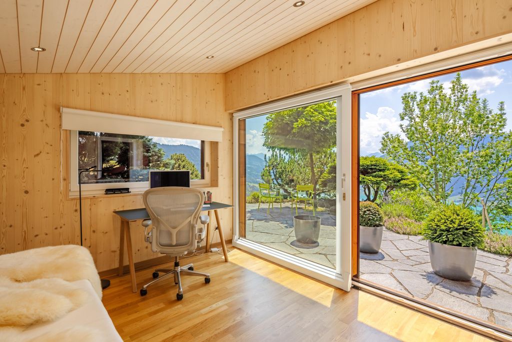 Property photo 3 of 5 Image