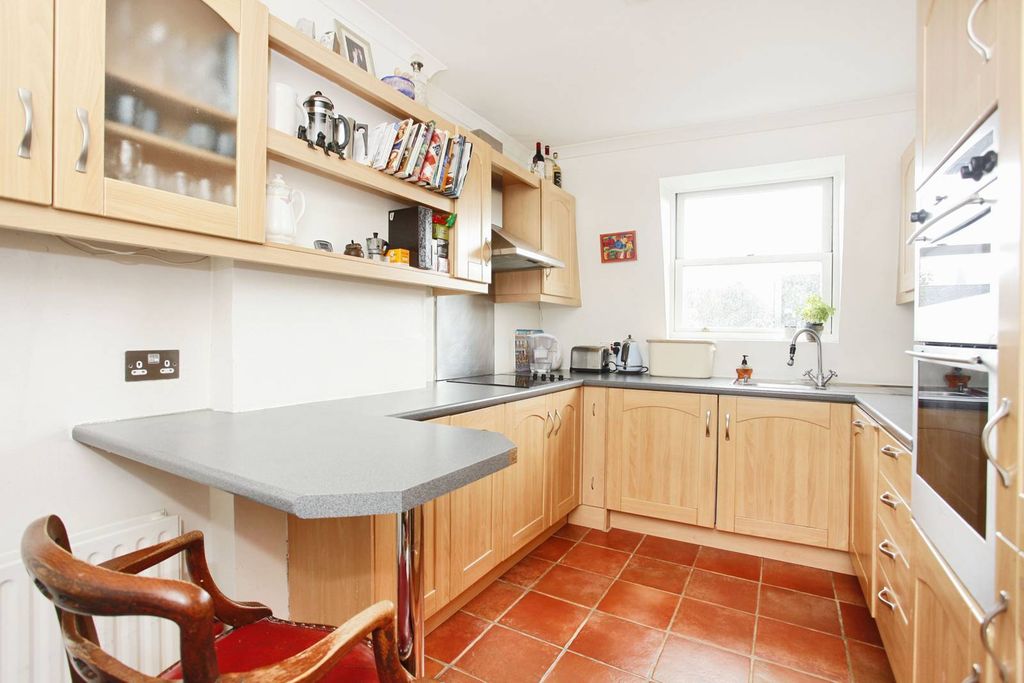 Property photo 3 of 11