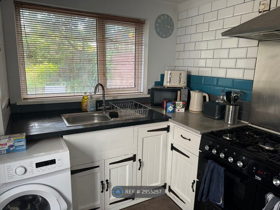 Property photo 2 of 9