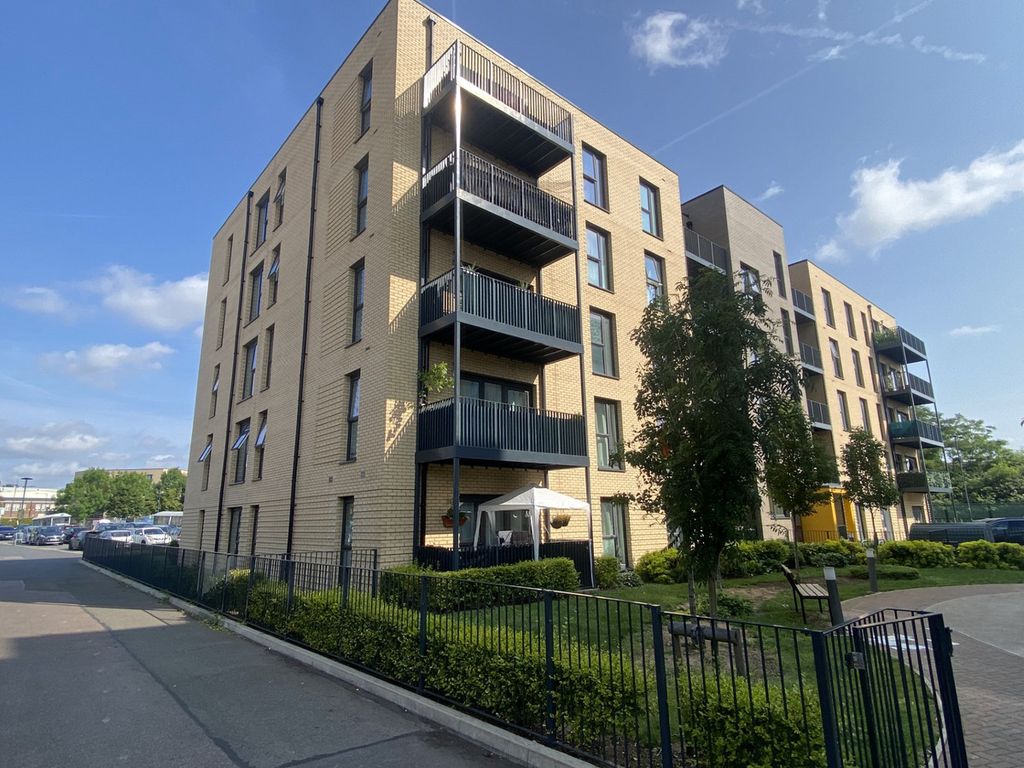 Property photo 1 of 21