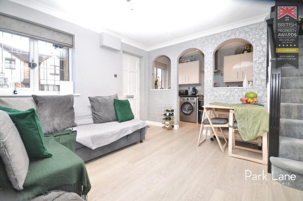 Property photo 2 of 18