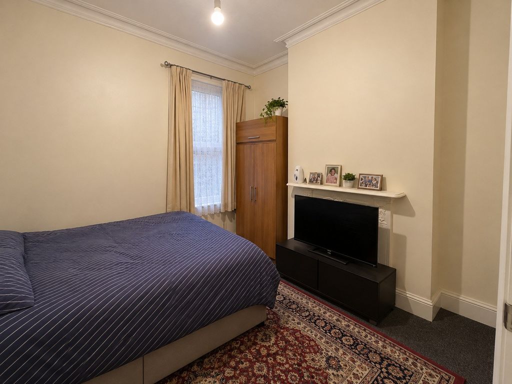 Property photo 1 of 10 4 Bedroom House For Sale