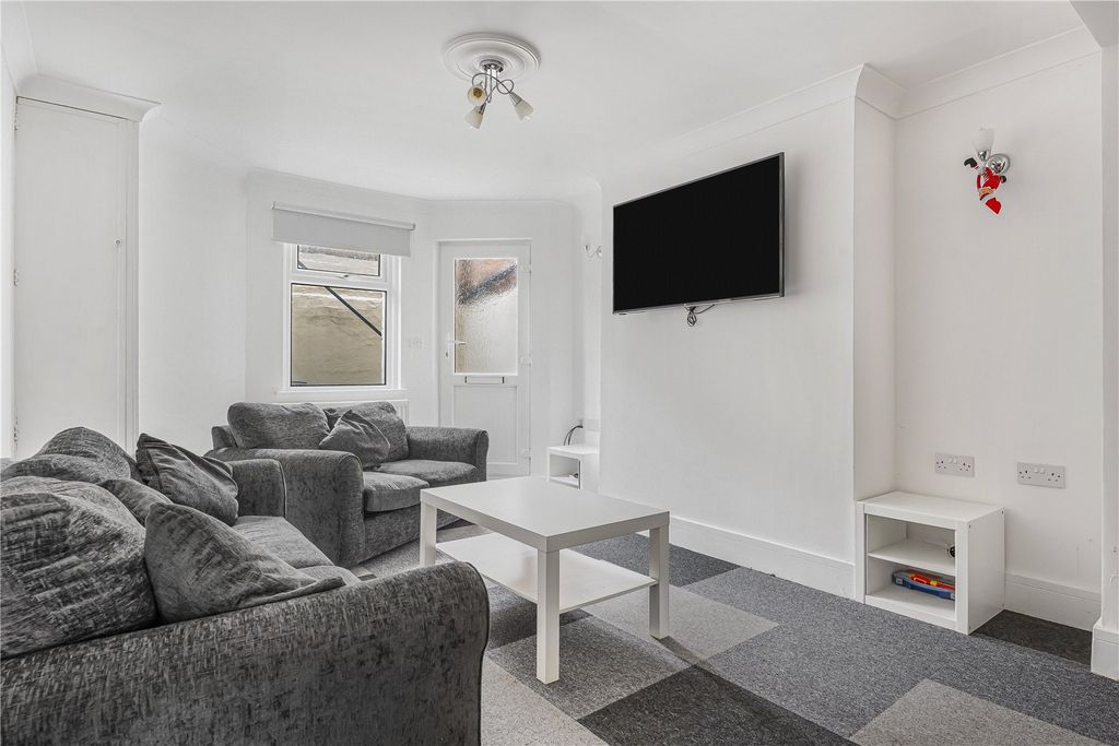 Property photo 1 of 15 Picture No. 06