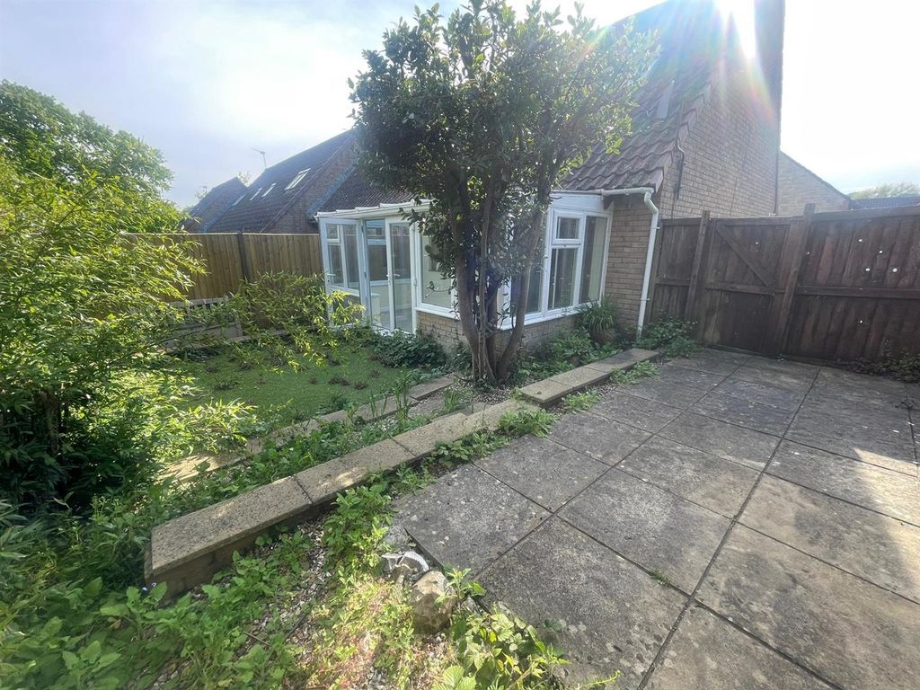 Property photo 2 of 8