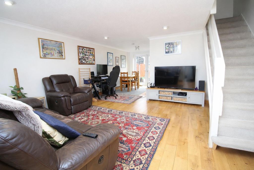 Property photo 3 of 10 Lounge/Dining Room