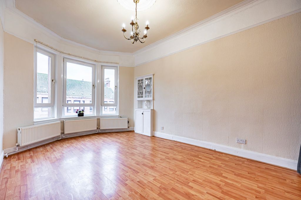 Property photo 2 of 25