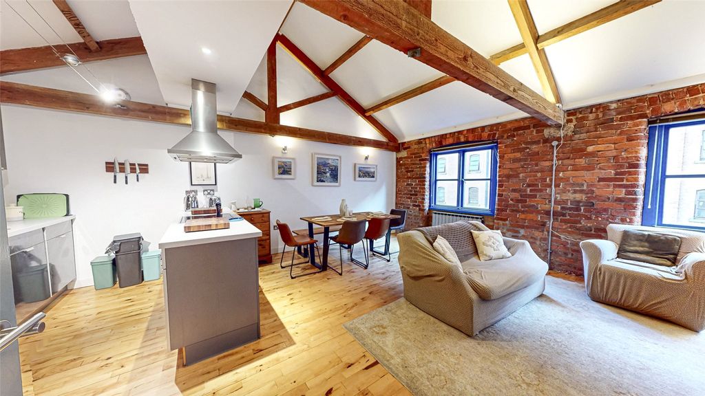 Property photo 2 of 14 Picture No. 04