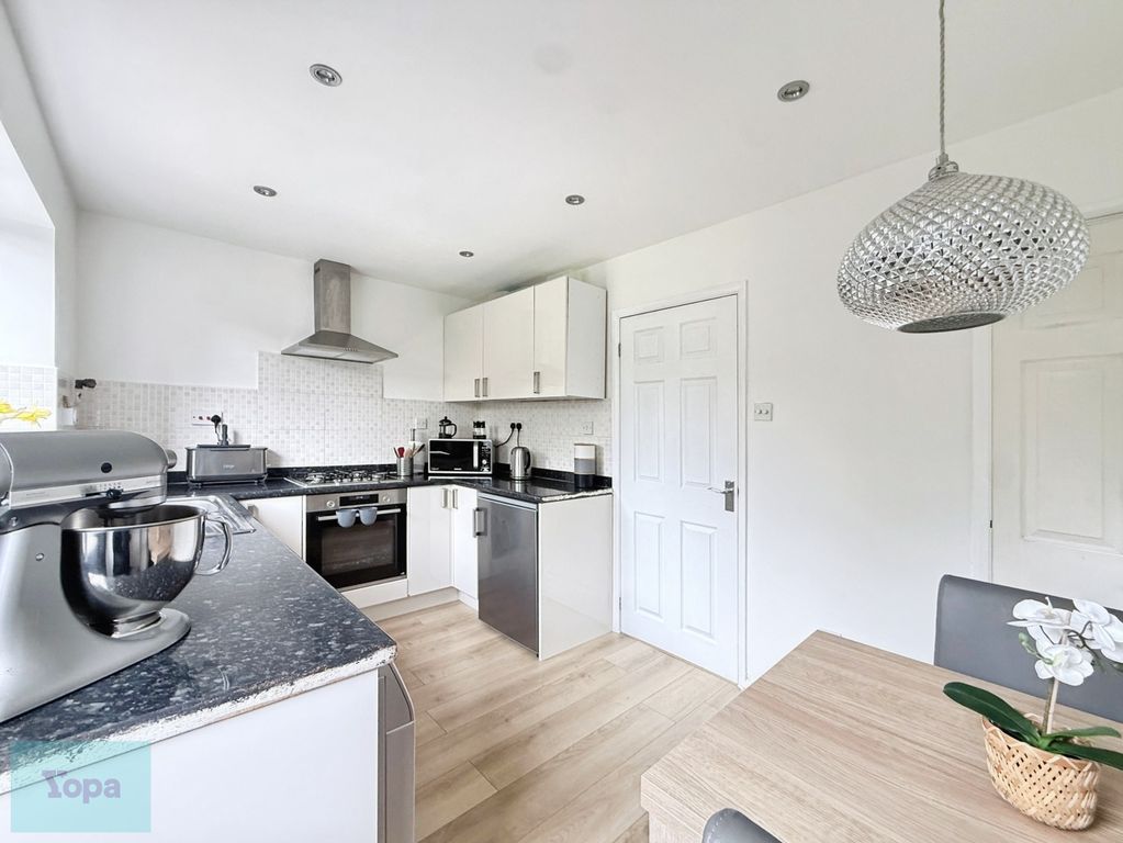 Property photo 3 of 13 82171512-Img_9338