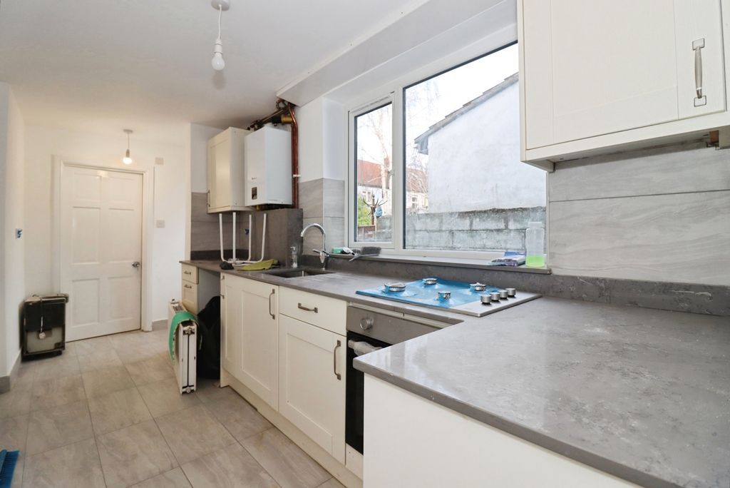 Property photo 3 of 11 Pbox-Img.Jpg