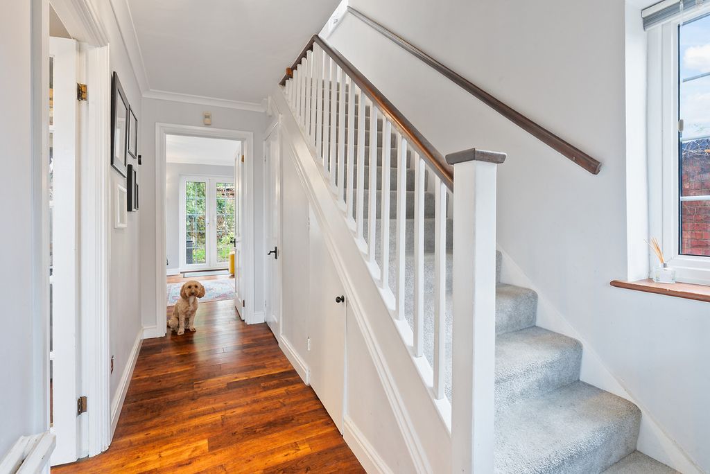 Property photo 3 of 25