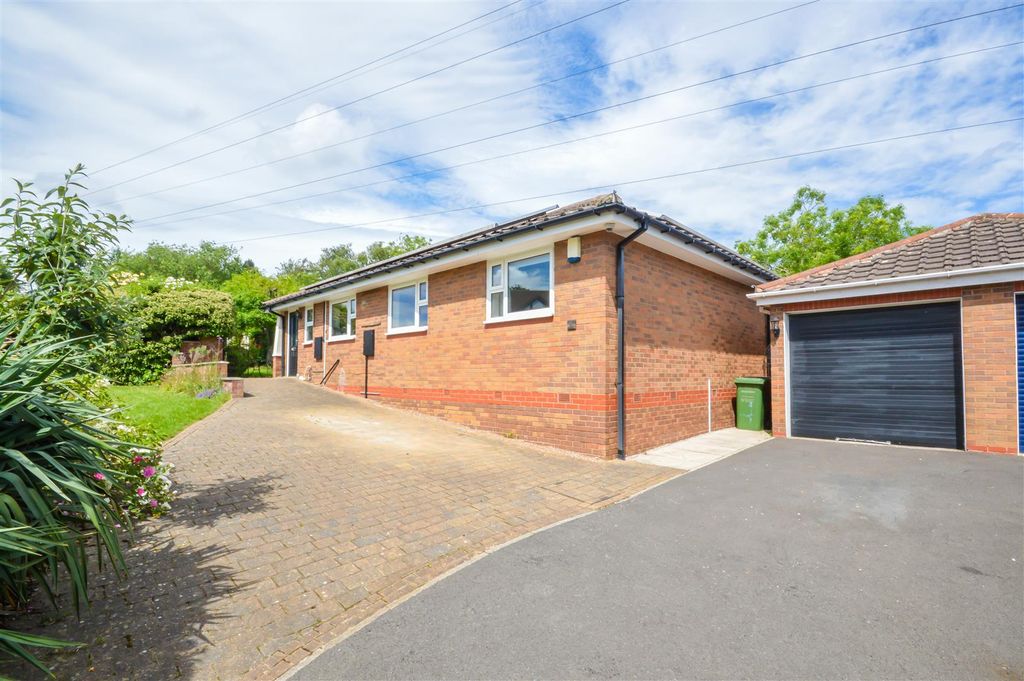 Property photo 1 of 16