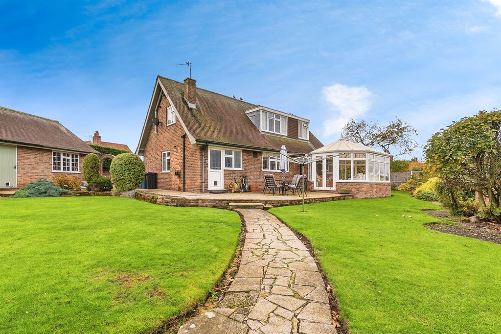 Property photo 2 of 17