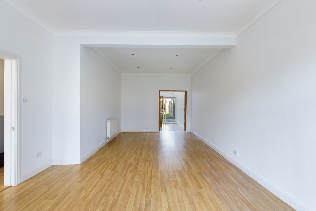 Property photo 1 of 12 Main Page