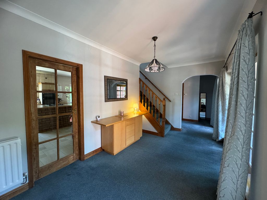 Property photo 3 of 24 Entrance Hall