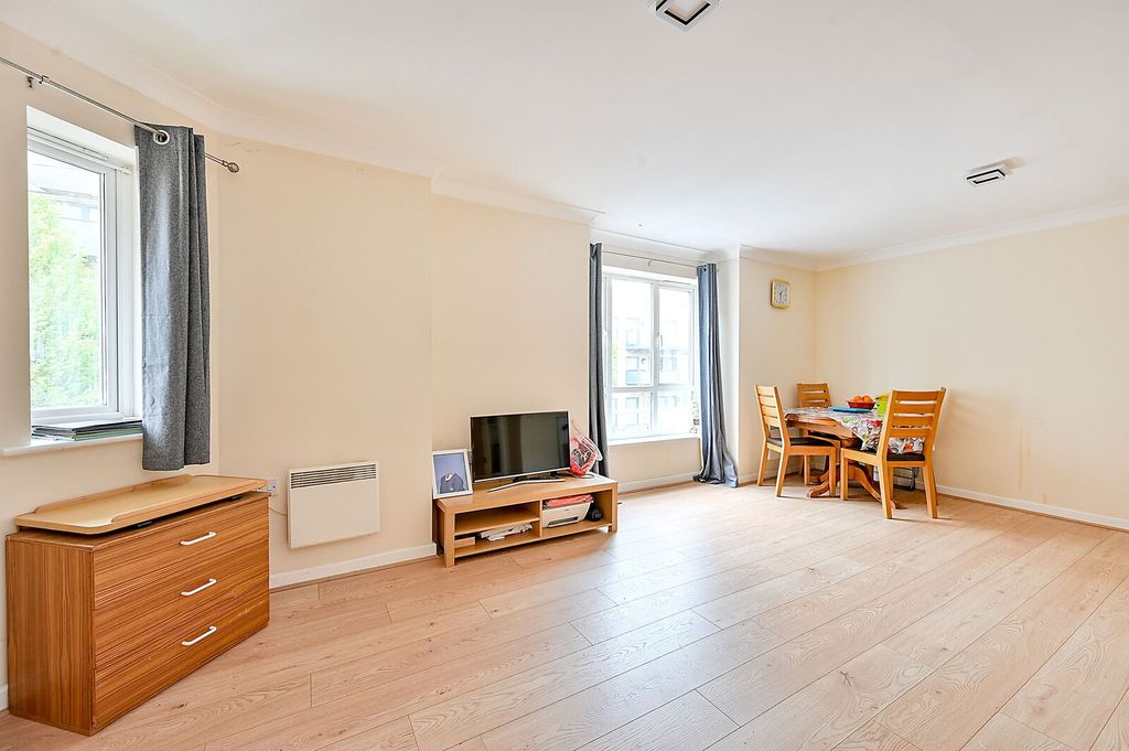 Property photo 1 of 9