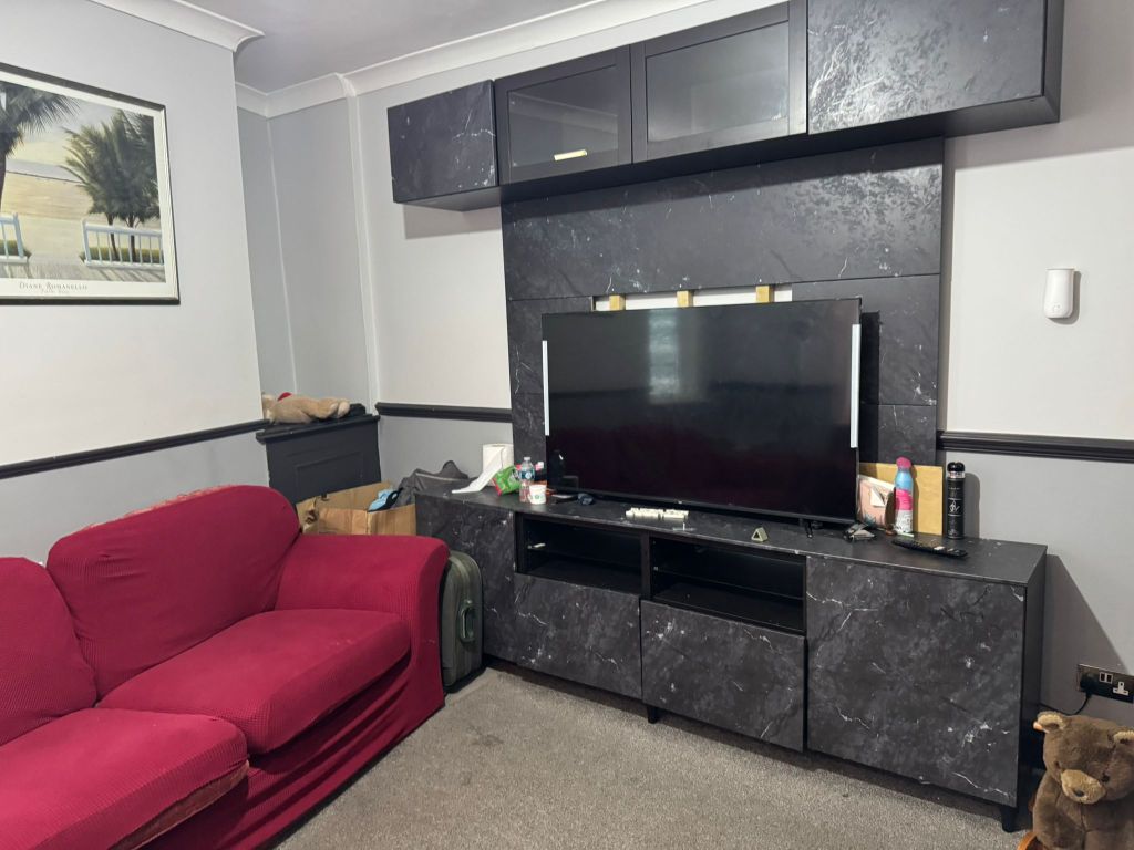 Property photo 3 of 4