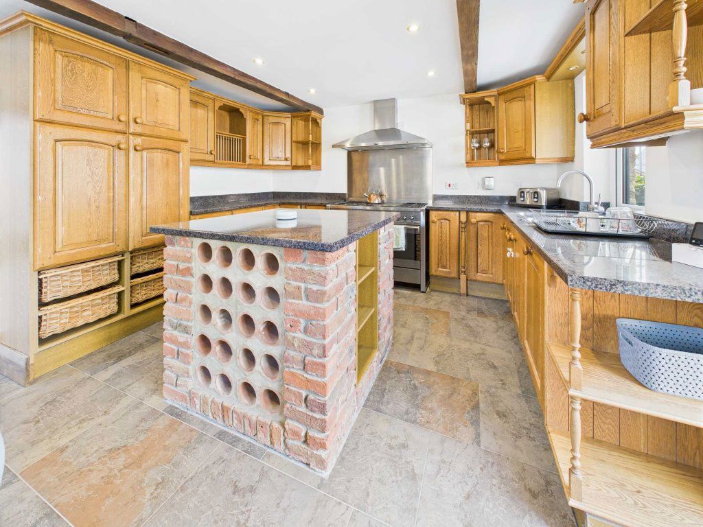 Property photo 3 of 20