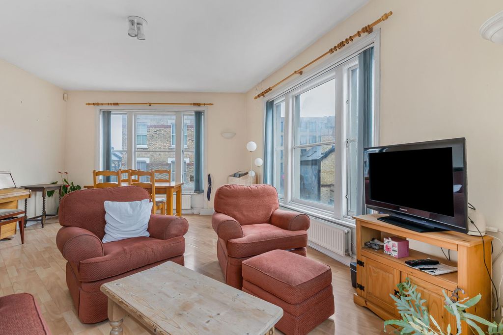 Property photo 1 of 16 Photo 0