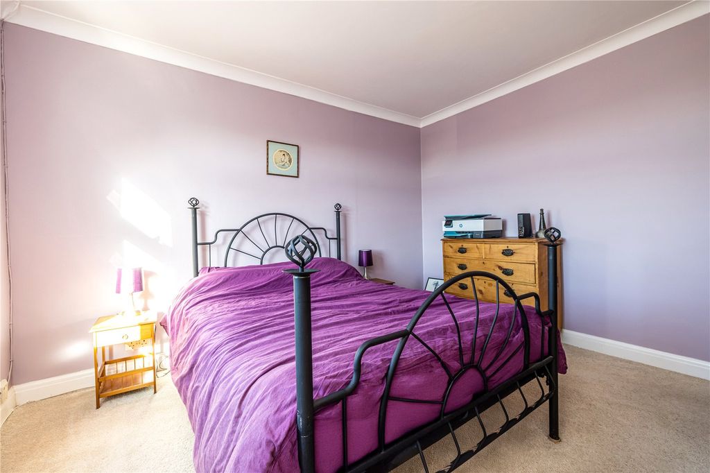 Property photo 2 of 38 Picture No. 43