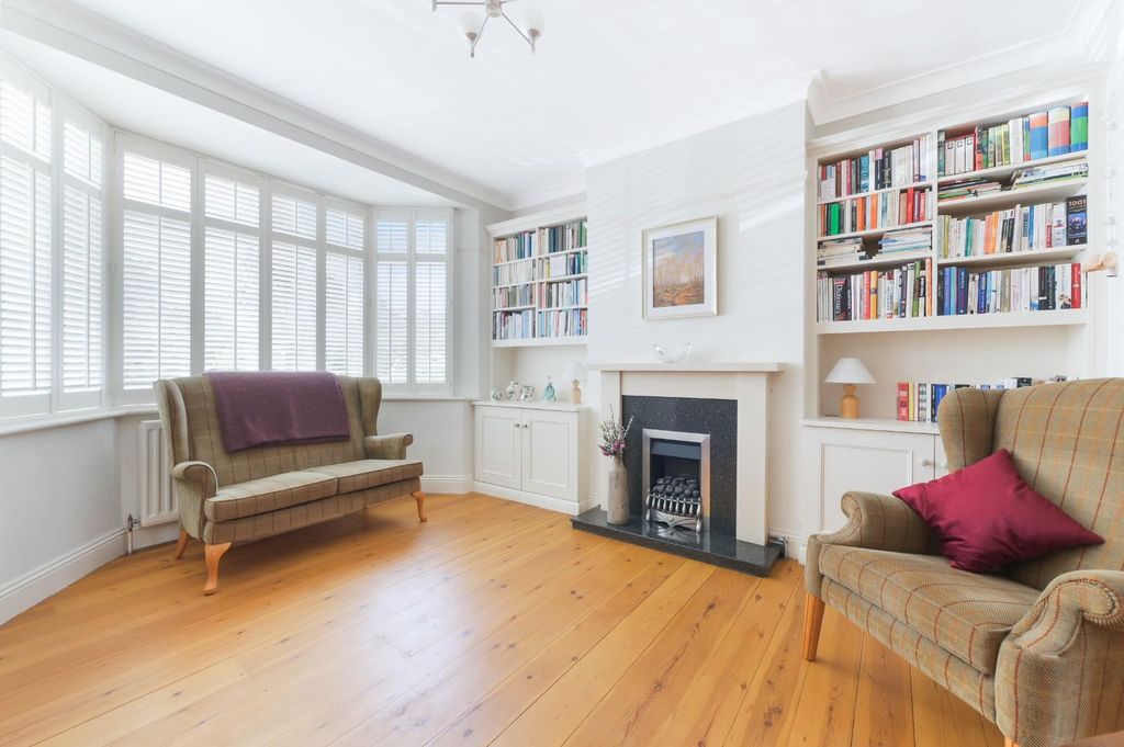 Property photo 2 of 16 Ewell By Pass