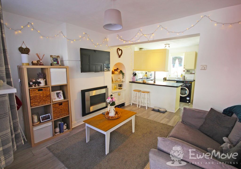 Property photo 2 of 8 Open Plan Living