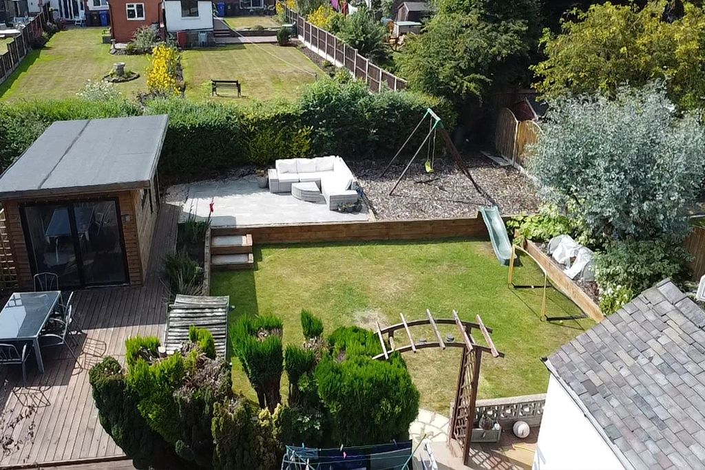 Property photo 2 of 28 3