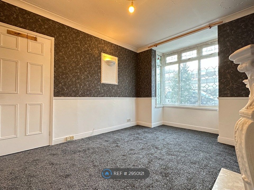 Property photo 3 of 24