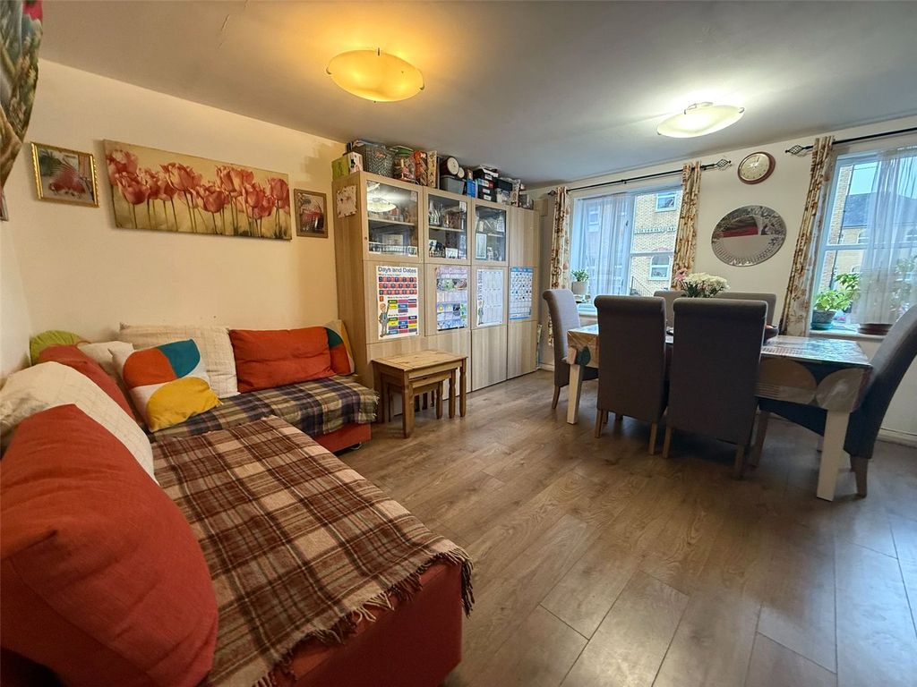 Property photo 3 of 11 Picture No. 09