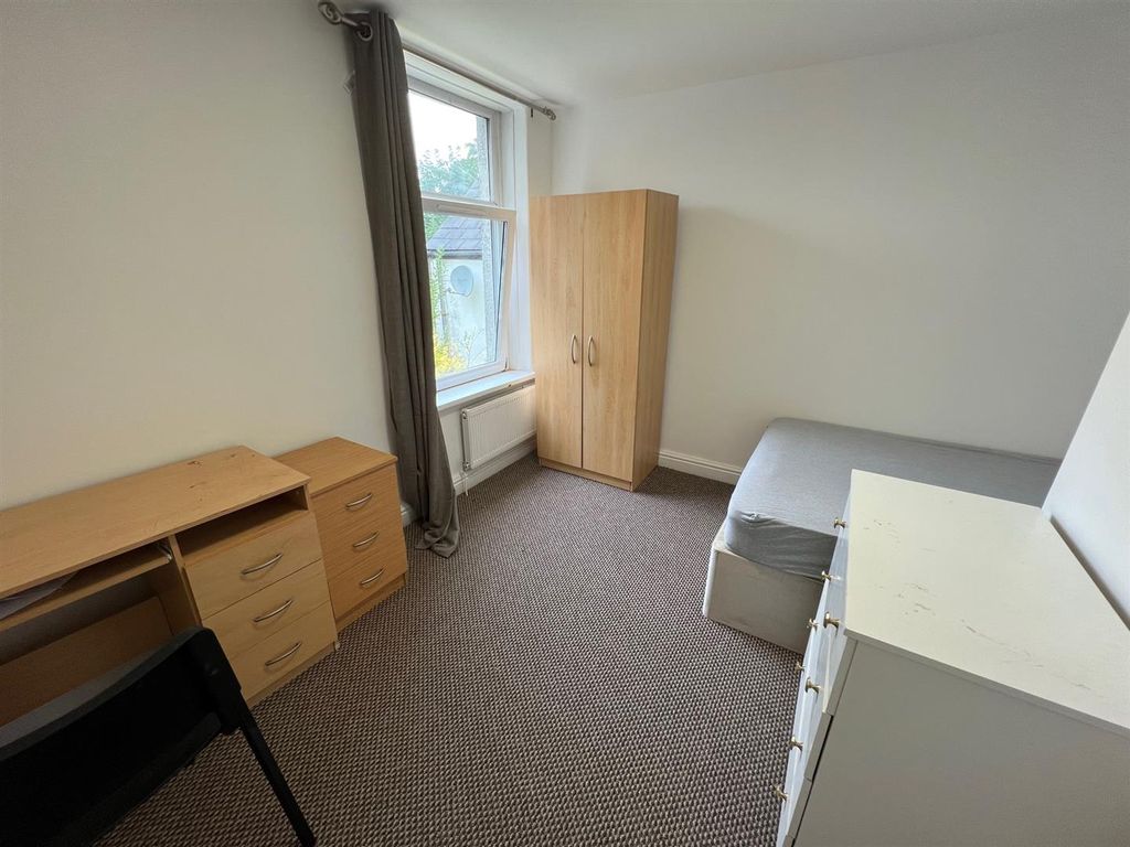 Property photo 2 of 10 12.Jpg