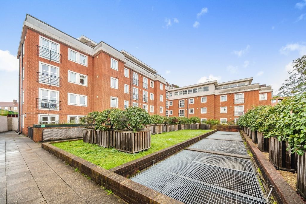 Property photo 1 of 8 1051433 (1)