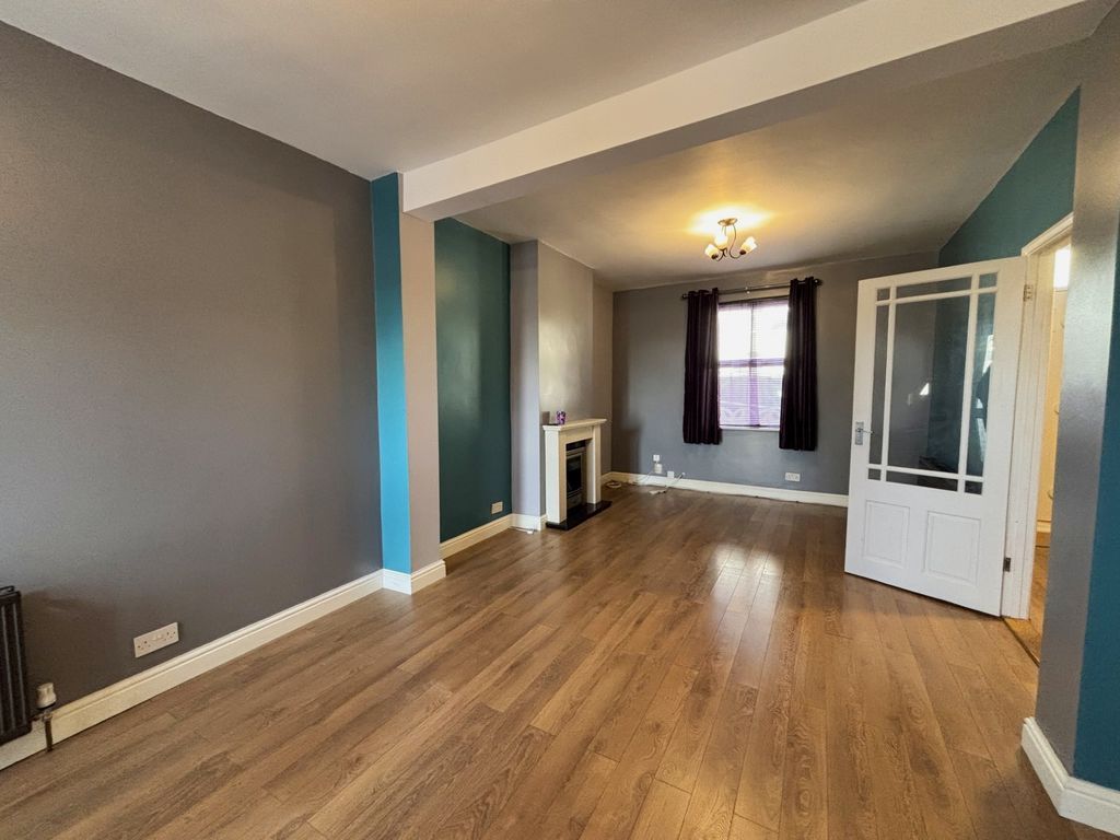 Property photo 2 of 12 Photo 2