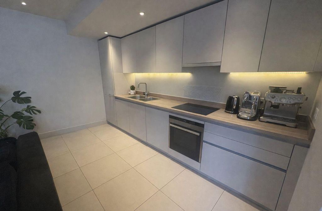 Property photo 2 of 8 Ec65F9cc-d8c3-4095-A532-754A499c1923.Jpg