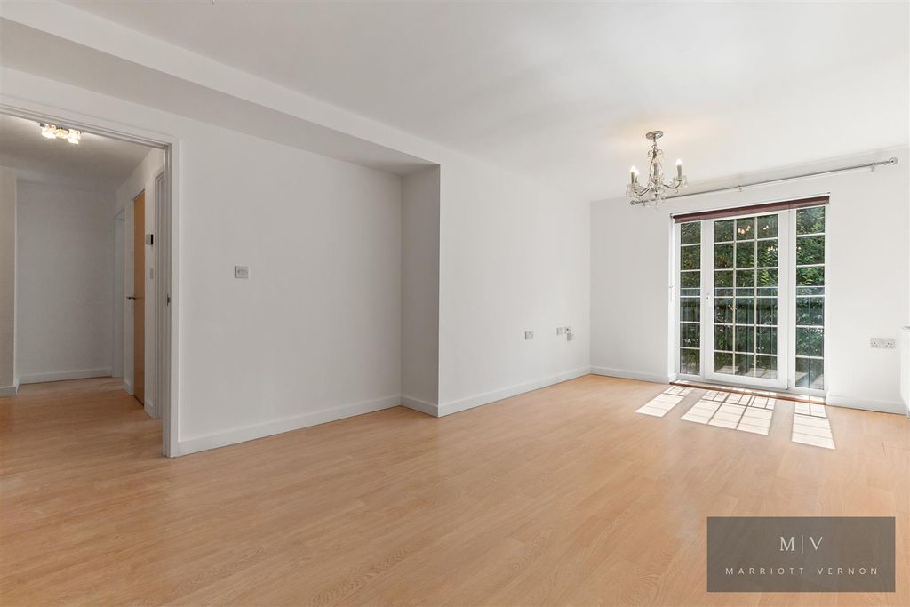 Property photo 2 of 12 Angel Court Flat 5 MV-2.Jpg