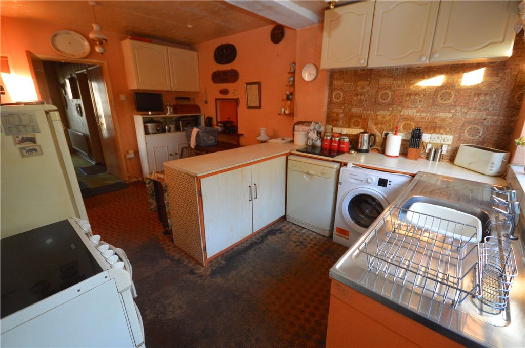 Property photo 2 of 12 Picture No. 10