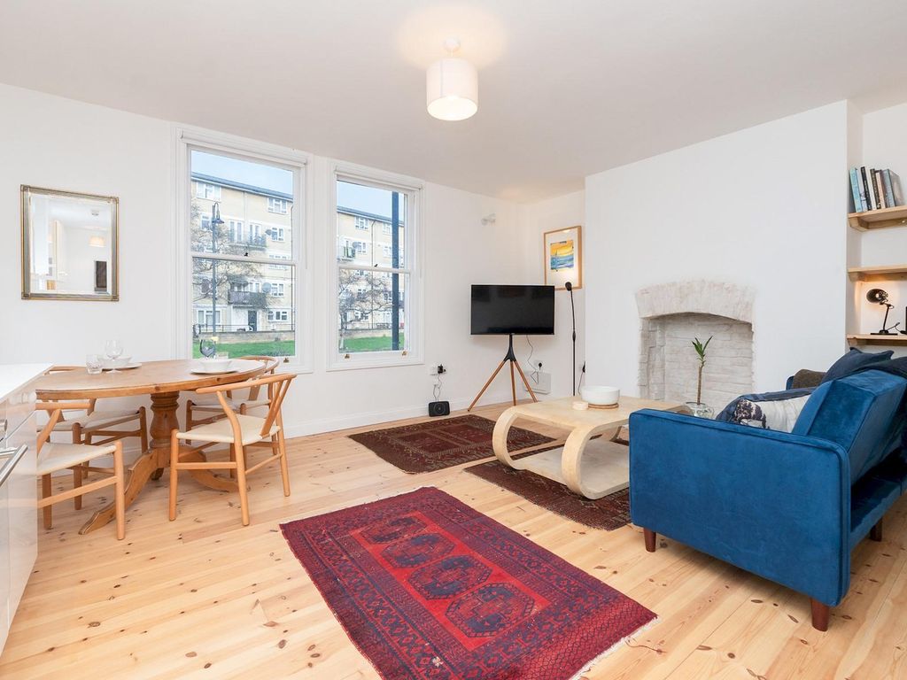 Property photo 1 of 24 Living Room