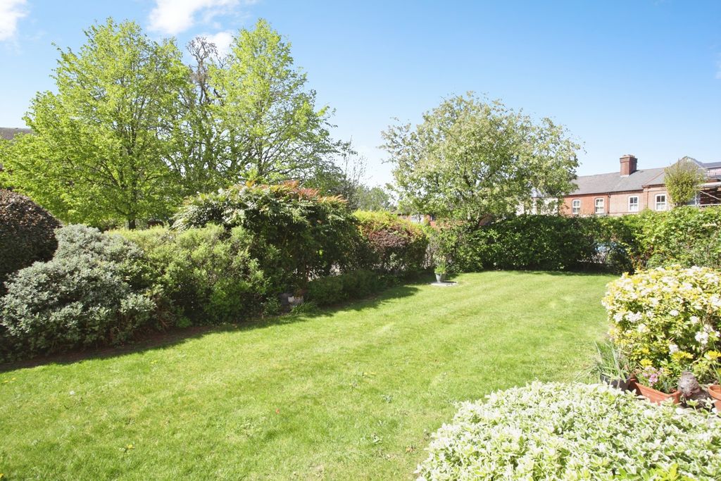 Additional image 8 of 2 bed flat for saleRoss Court, Rugby CV21
