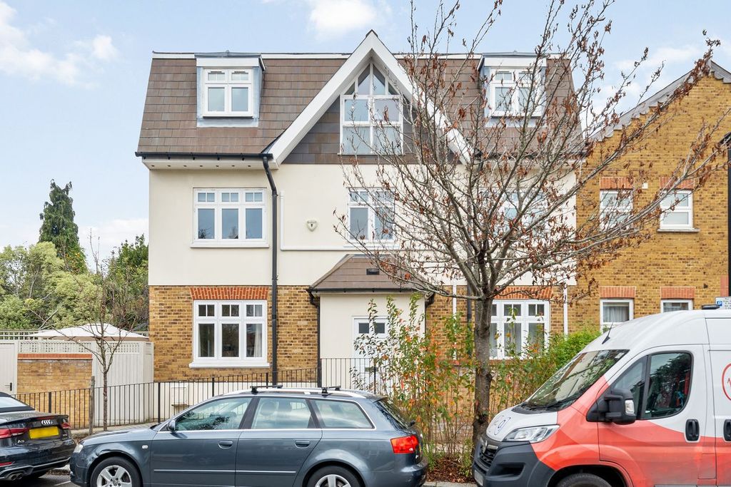 Property photo 2 of 13