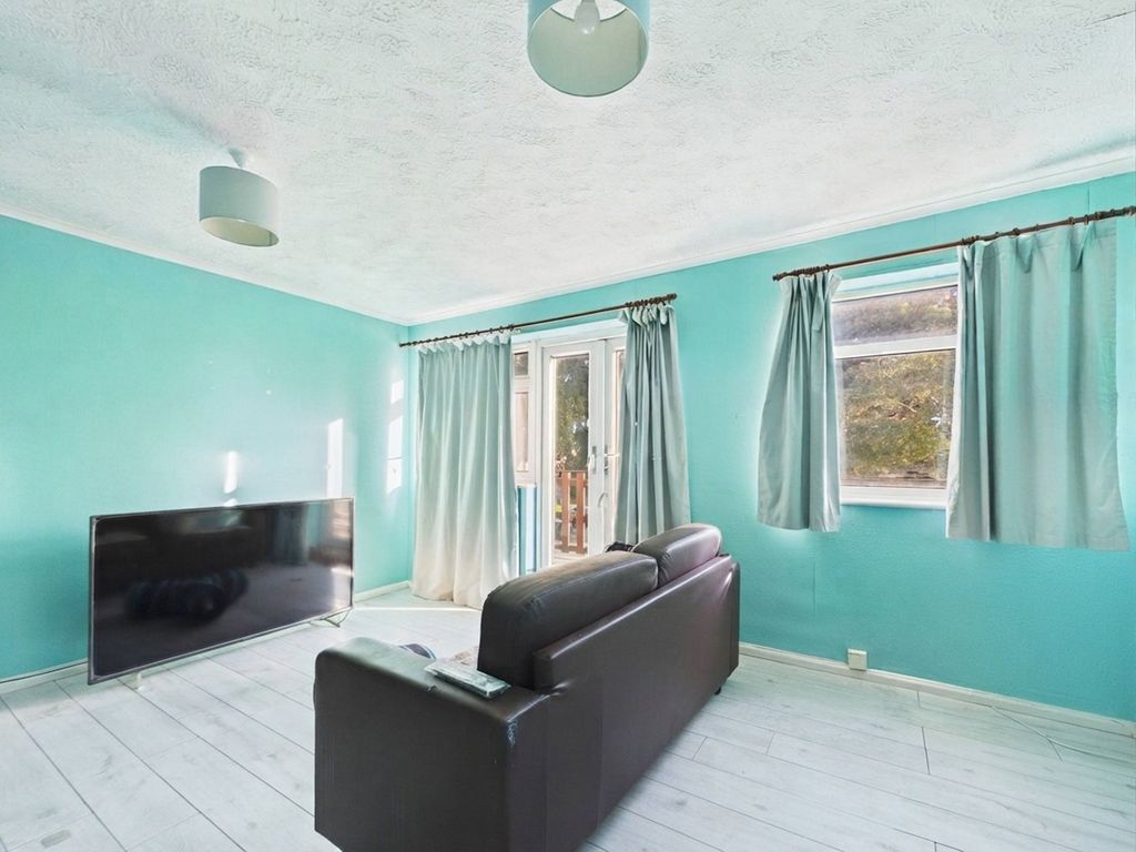 Property photo 3 of 13