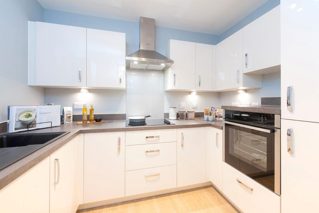 Property photo 3 of 13 Dorchester_Kitchen_01.Jpg